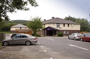 The Bedrooms at Premier Inn Caerphilly (Corbetts Lane)