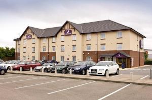 The Bedrooms at Premier Inn Coventry (M6 J2)