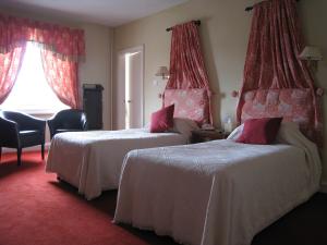 The Bedrooms at The Golden Fleece