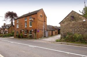 The Bedrooms at Premier Inn Derby North West