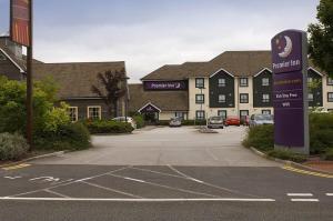 The Bedrooms at Premier Inn Doncaster (Lakeside)