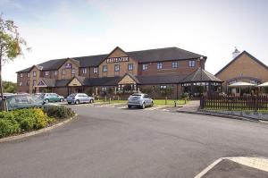 The Bedrooms at Premier Inn Dudley (Kingswinford)