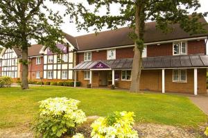 The Bedrooms at Premier Inn Crawley (Pound Hill)