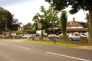 The Bedrooms at Premier Inn Crawley South (Goffs Park)