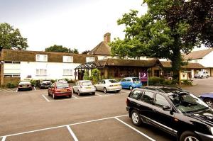 The Bedrooms at Premier Inn Crawley South (Goffs Park)