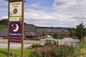 The Bedrooms at Premier Inn Dundee (Monifieth)