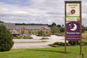 The Bedrooms at Premier Inn Dundee (Monifieth)