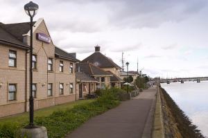 The Bedrooms at Premier Inn Dundee Centre