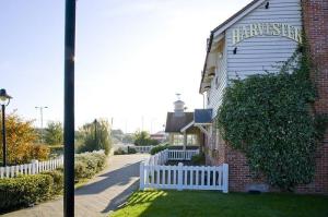 The Bedrooms at Premier Inn Luton South (M1, J9)