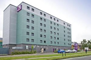 The Bedrooms at Premier Inn London Elstree