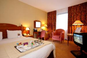 The Bedrooms at Cedar Court Hotel Bradford