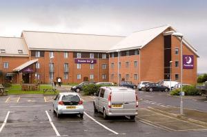 The Bedrooms at Premier Inn Edinburgh (Leith)