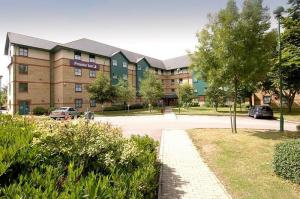 The Bedrooms at Premier Inn Luton Airport