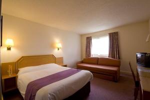 The Bedrooms at Premier Inn Kendal (Killington Lake)