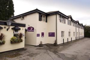 The Bedrooms at Premier Inn Knutsford (Mere)