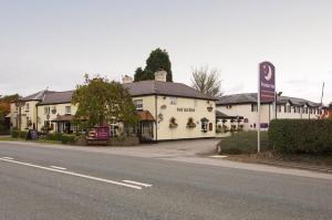 The Bedrooms at Premier Inn Knutsford (Mere)