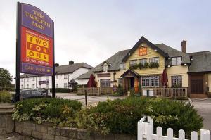 The Bedrooms at Premier Inn Wirral (Greasby)