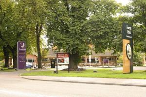 The Bedrooms at Premier Inn Leicester (Forest East)