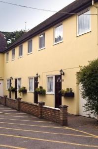 The Bedrooms at Premier Inn Guildford (Worplesdon)