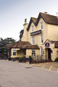 The Bedrooms at Premier Inn Guildford (Worplesdon)