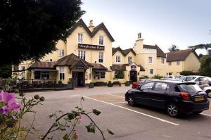 The Bedrooms at Premier Inn Guildford (Worplesdon)