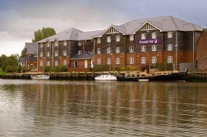 The Bedrooms at Premier Inn Isle Of Wight (Newport)