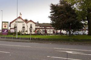 The Bedrooms at Premier Inn Knutsford (Bucklow Hill)