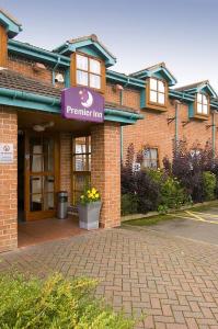 The Bedrooms at Premier Inn Leicester South (Oadby)