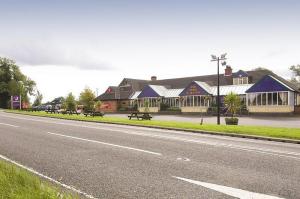 The Bedrooms at Premier Inn Leicester South (Oadby)