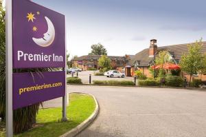 The Bedrooms at Premier Inn Leicester South (Oadby)
