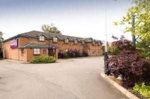 The Bedrooms at Premier Inn Leicester South (Oadby)