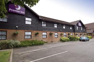 The Bedrooms at Premier Inn Maidstone (Leybourne)