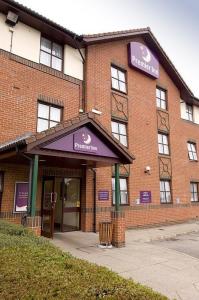 The Bedrooms at Premier Inn Nottingham Castle Marina