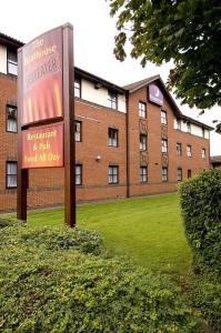 The Bedrooms at Premier Inn Nottingham Castle Marina