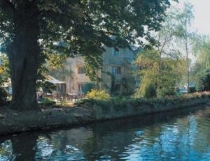 The Bedrooms at Washbourne Court Hotel