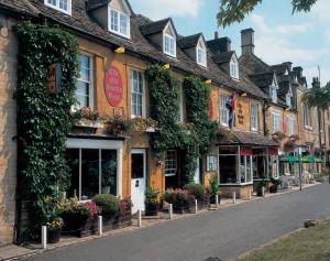 The Old Stocks Hotel, Restaurant and Bar