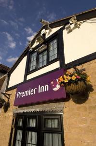 The Bedrooms at Premier Inn Nottingham North West (Hucknall)