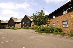 The Bedrooms at Premier Inn Farnborough