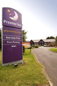 The Bedrooms at Premier Inn Farnborough