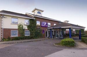 The Bedrooms at Premier Inn Rugby North (Newbold)