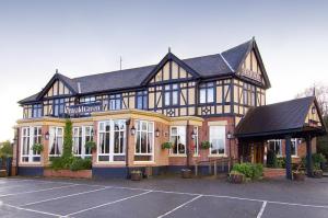 The Bedrooms at Premier Inn Manchester Airport (Heald Green)