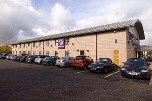The Bedrooms at Premier Inn Manchester Airport (Cheadle)