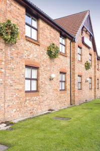 The Bedrooms at Premier Inn Manchester (Denton)