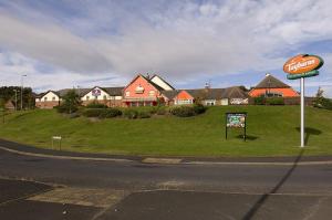 The Bedrooms at Premier Inn Newcastle Under Lyme