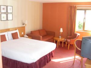 The Bedrooms at Days Inn Peterborough