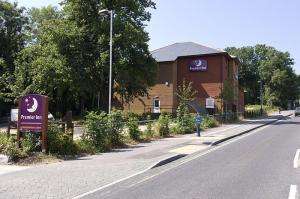 The Bedrooms at Premier Inn Portsmouth (Horndean)