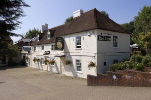 The Bedrooms at Premier Inn Portsmouth (Horndean)