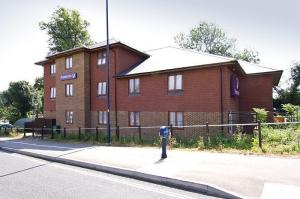 The Bedrooms at Premier Inn Portsmouth (Horndean)