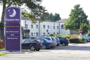 The Bedrooms at Premier Inn Gloucester (Longford)