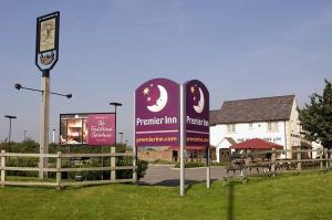 The Bedrooms at Premier Inn Gloucester (Barnwood)